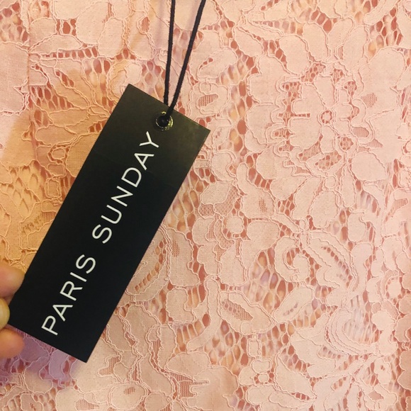 Pink lace pencil skirt - Picture 2 of 6